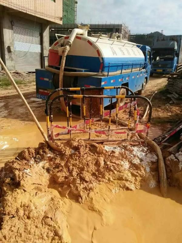 岳麓工地淤泥清淤